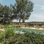 Llucamar Villa