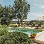 Llucamar Villa